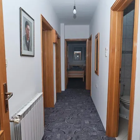 Apartamento Bistrik Medresa - Free Parking