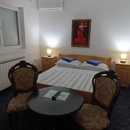 Bistrik Medresa - Free Parking Apartment