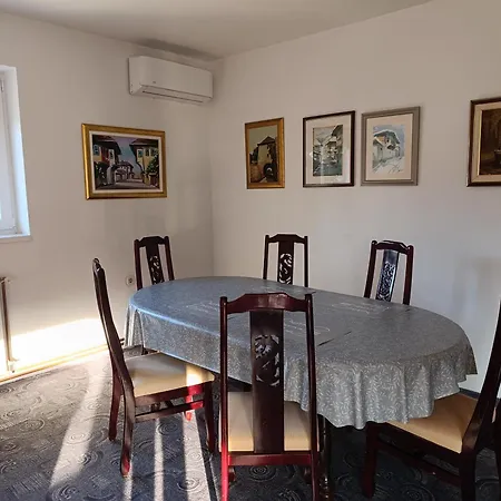 Apartamento Bistrik Medresa - Free Parking