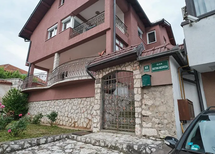 شقة Bistrik Medresa - Free Parking سراييفو