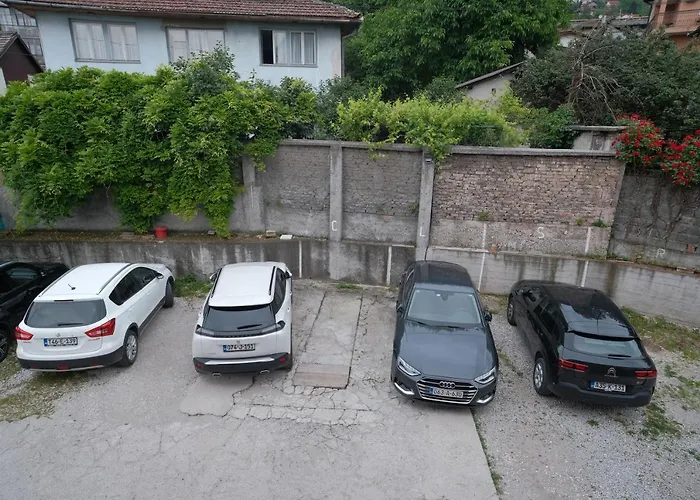 Bistrik Medresa - Free Parking شقة *